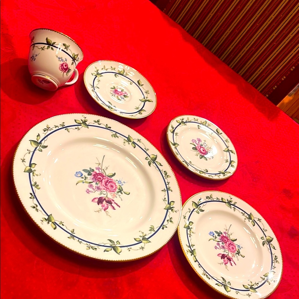 Rare Vintage 1992 Royal Worcester Dinnerware 5 piece set  Sheridan
